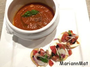 Tomatsuppe med Mini-bruscetta  (1)